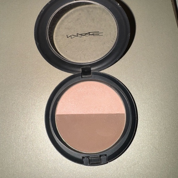 MAC Cosmetics Other - MAC Cosmetics Accentuate Sculpt